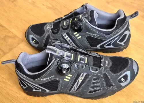 Kolesarski čevlji Scott Trail Boa številka 43