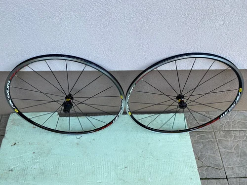 MAVIC AKSIUM RACE SHIMANO/SRAM/CAMPAGNOLO OBROČI ZA CESTNO KOLO,120€