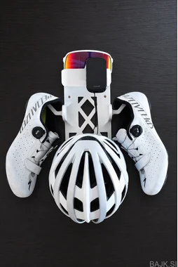 3D tiskano stensko stojalo za kolesarsko opremo