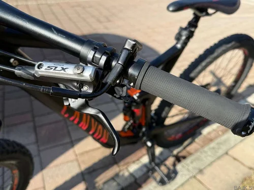 Gorsko kolo Canyon Strive AL7.0 Race velikosti M 27.5