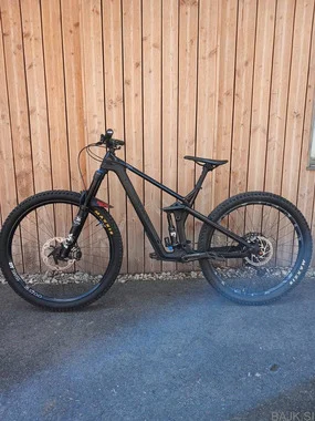 Karbonsko gorsko kolo Canyon Strive CF7, mullet 27.5/29 velikosti M