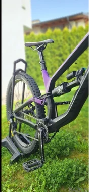 Enduro kolo Canyon Torque CF 8.0