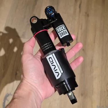 Rock Shox Vivid Ultimate RC2T za Specialized Levo / Levo SL 2020-2021 / 210 x 52,5 mm