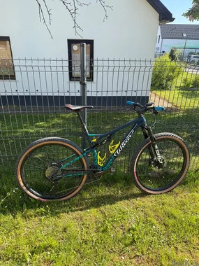 Wilier Urta karbon full suspension – XT, SID – karbon obroči
