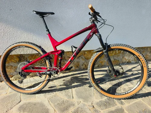 Trek Slash 8