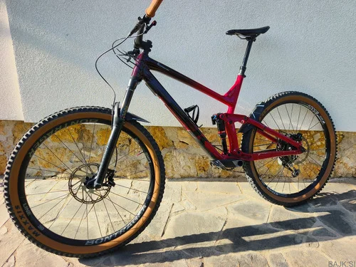 Trek Slash 8
