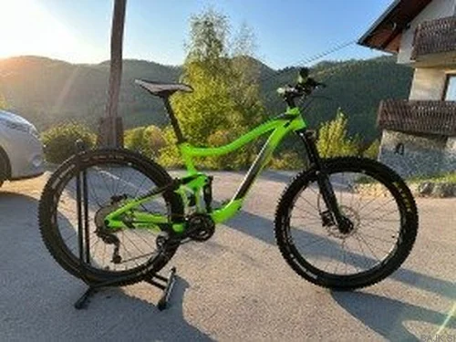 Giant Trance 4 - polno vzmeteno gorsko kolo