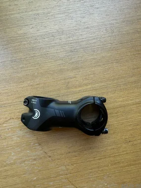 Nosilec krmila Giant contact