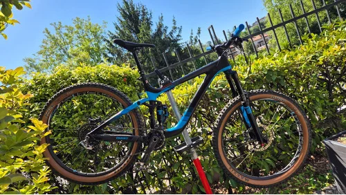 Giant Reign Advanced 0