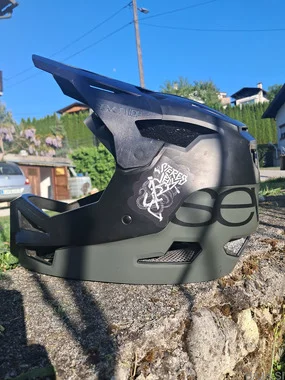 Lahka fullface čelada sevenIDP