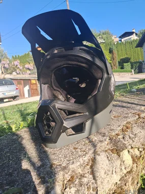 Lahka fullface čelada sevenIDP