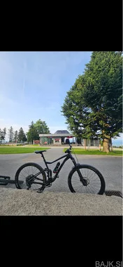 Giant stance