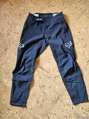 Otroške kolesarske hlače Fox Defend Y26