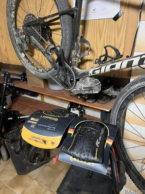 Giant Revolt Advanced 1 2022 Carbon | GX AXS 1x | HUNT carbon wheels | dropper + Quarq