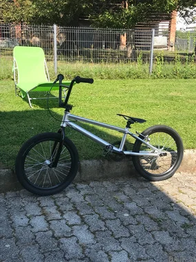 BMX race Moongose title Pro XL