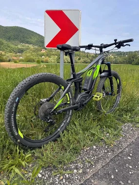 Električno Kolo Cube Stereo Hybrid Race 140