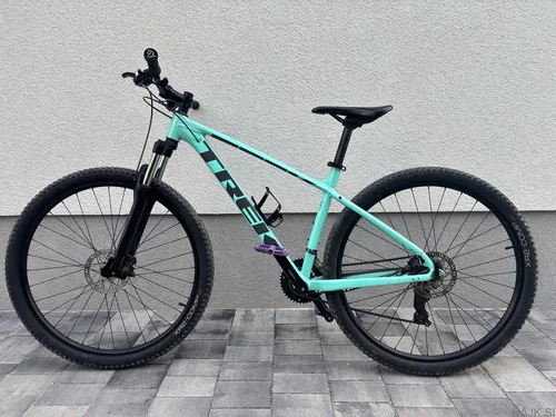 TREK MARLIN 4
