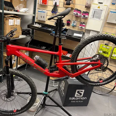 Santa Cruz 5010 V5 (vel. L) + RockShox Pike Vilica