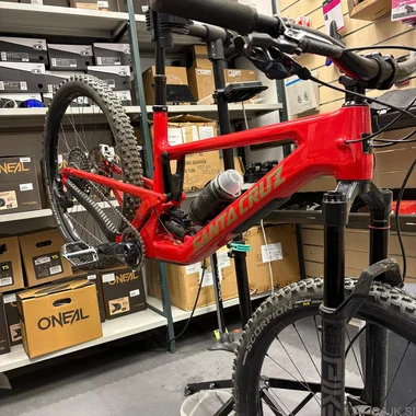 Santa Cruz 5010 V5 (vel. L) + RockShox Pike Vilica