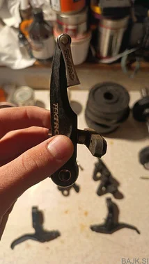 V-brake obloge plus ročice tektro
