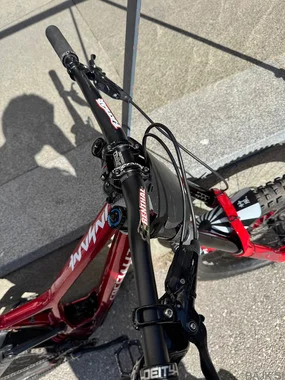 Specialized Demo Race (downhill, enduro)