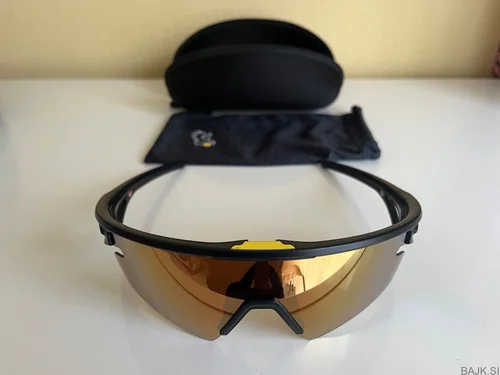 Kolesarska očala Oakley Sphaera Slash