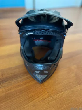 Troy Lee Designs D3 full face čelada