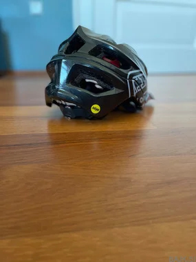 Troy Lee Designs A2 Mips čelada