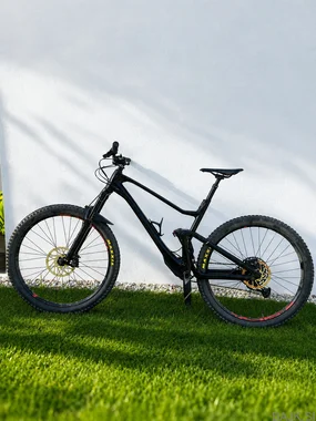 Gorsko kolo Lapierre zesty 8.9 carbon