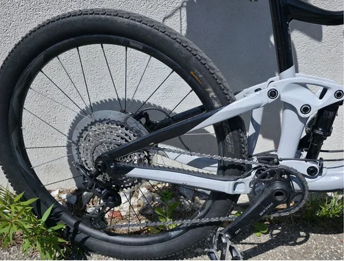 Prodam GIANT trance x 2022 letnik