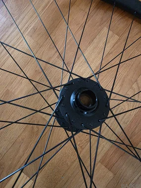 Bontrager DH 30 TLR zadnji obroč