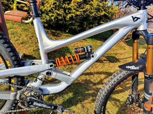 YT Capra 29 LTD L RAW FOX DHX2