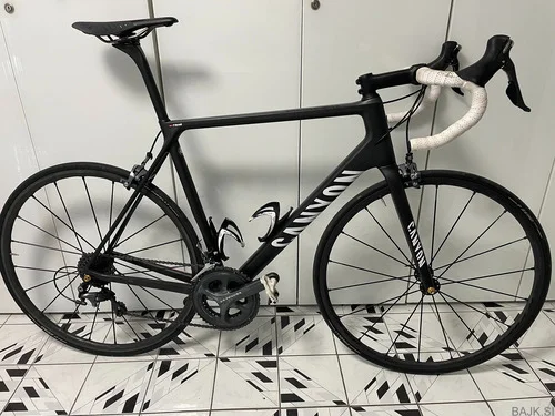 KARBONSKO KOLO Canyon Ultimate CF SLX (L)