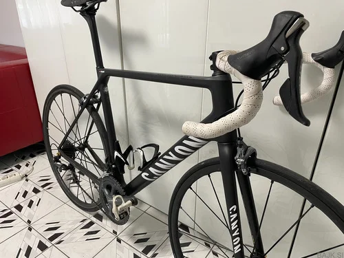 KARBONSKO KOLO Canyon Ultimate CF SLX (L)