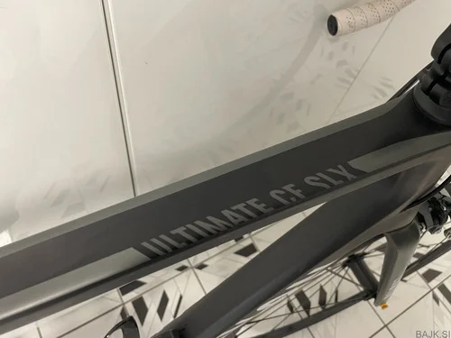 KARBONSKO KOLO Canyon Ultimate CF SLX (L)