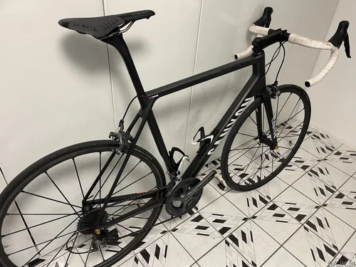 KARBONSKO KOLO Canyon Ultimate CF SLX (L)
