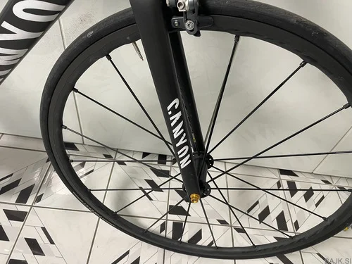 KARBONSKO KOLO Canyon Ultimate CF SLX (L)