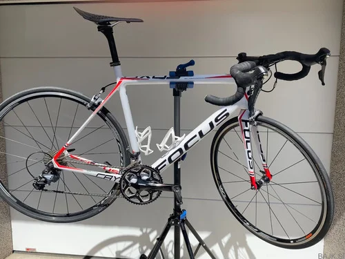 Focus cayo full carbon