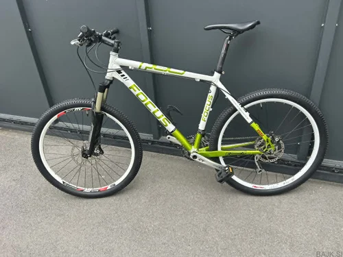 FOCUS aluminijasto gorsko kolo, vel. L, komplet oprema Shimano XT, Rockshox vilica