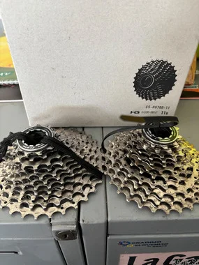Zobniki Shimano 105,izredno malo v uporabi