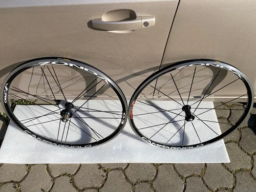 CAMPAGNOLO ZONDA OBROČI ZA KOLO/ SHIMANO rabljeno,150€