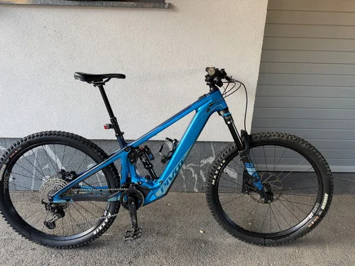 Pivot shuttle LT