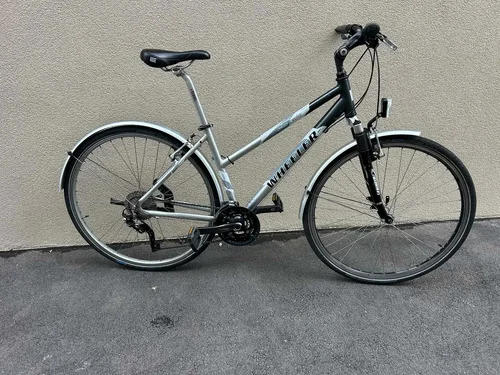 28COL ŽENSKO ALUMINIJASTO TREKING KOLO WHEELER, SHIMANO XT/DEORE OPREMA