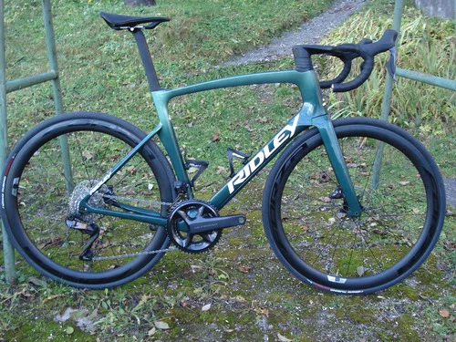 RIDLEY noah fast zelo malo rabljen,skoraj nič