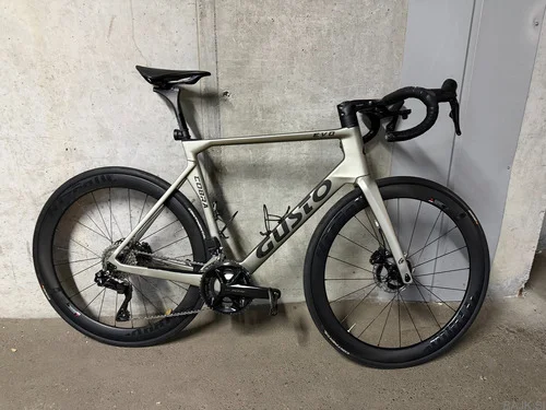 GUSTO COBRA EVO SPORT ULTRA 105 Di2