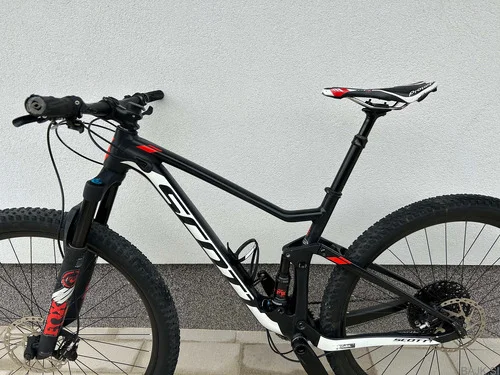 Scott Spark 940 s potopno sedežno oporo   Možna menjava