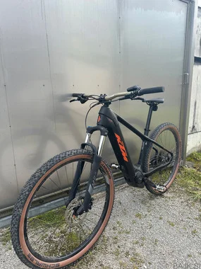 KTM Macina 893