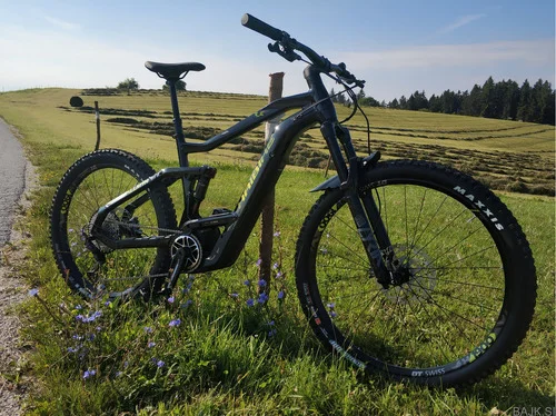 Polno vzmeteno lepo ohranjeno Haibike AllMtn 3.5 - L 625Wh