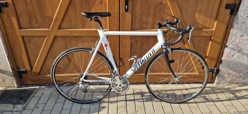 Cestno kolo Specialized