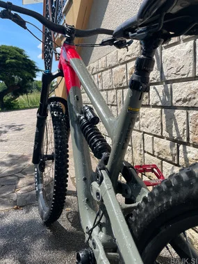 YT Capra Uncaged 10